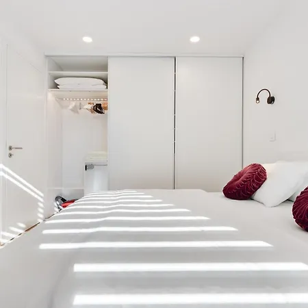 Modern 1 Bedroom In Center With Covered Parking * Laibach
